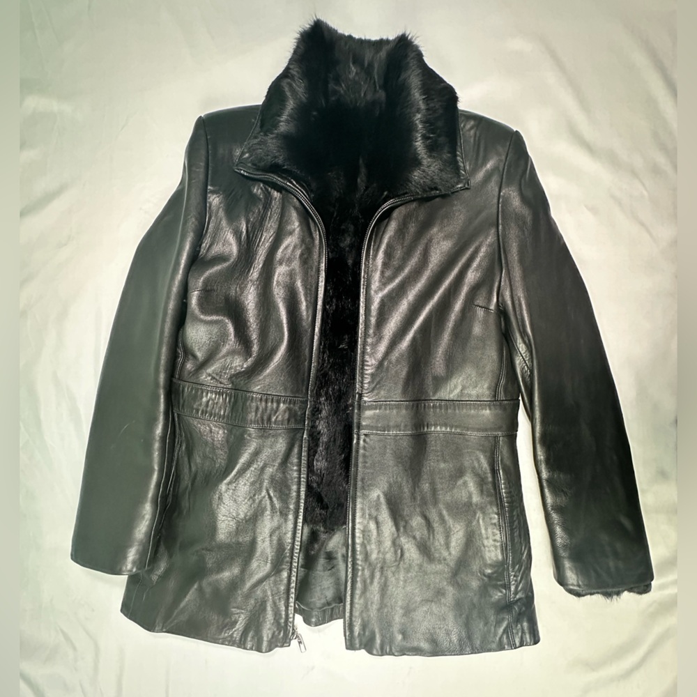 Wilsons Leather Dark Leather Jacket with Fur lining and collar women’s medium